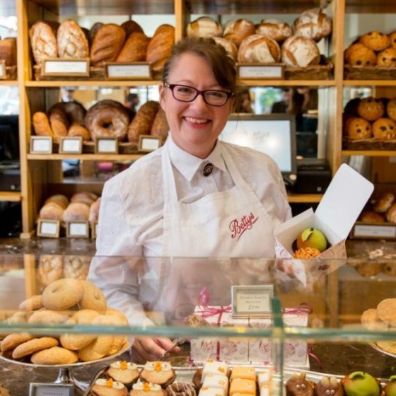 Bettys_shop_display_384955245